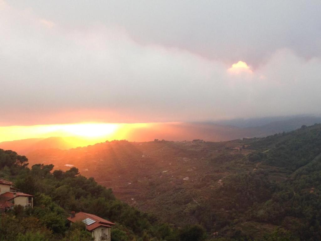 Apartamento Sunset With View In Seborga Exterior foto